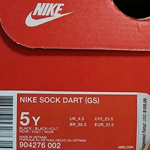 Nike Sock Dart size 5 boys